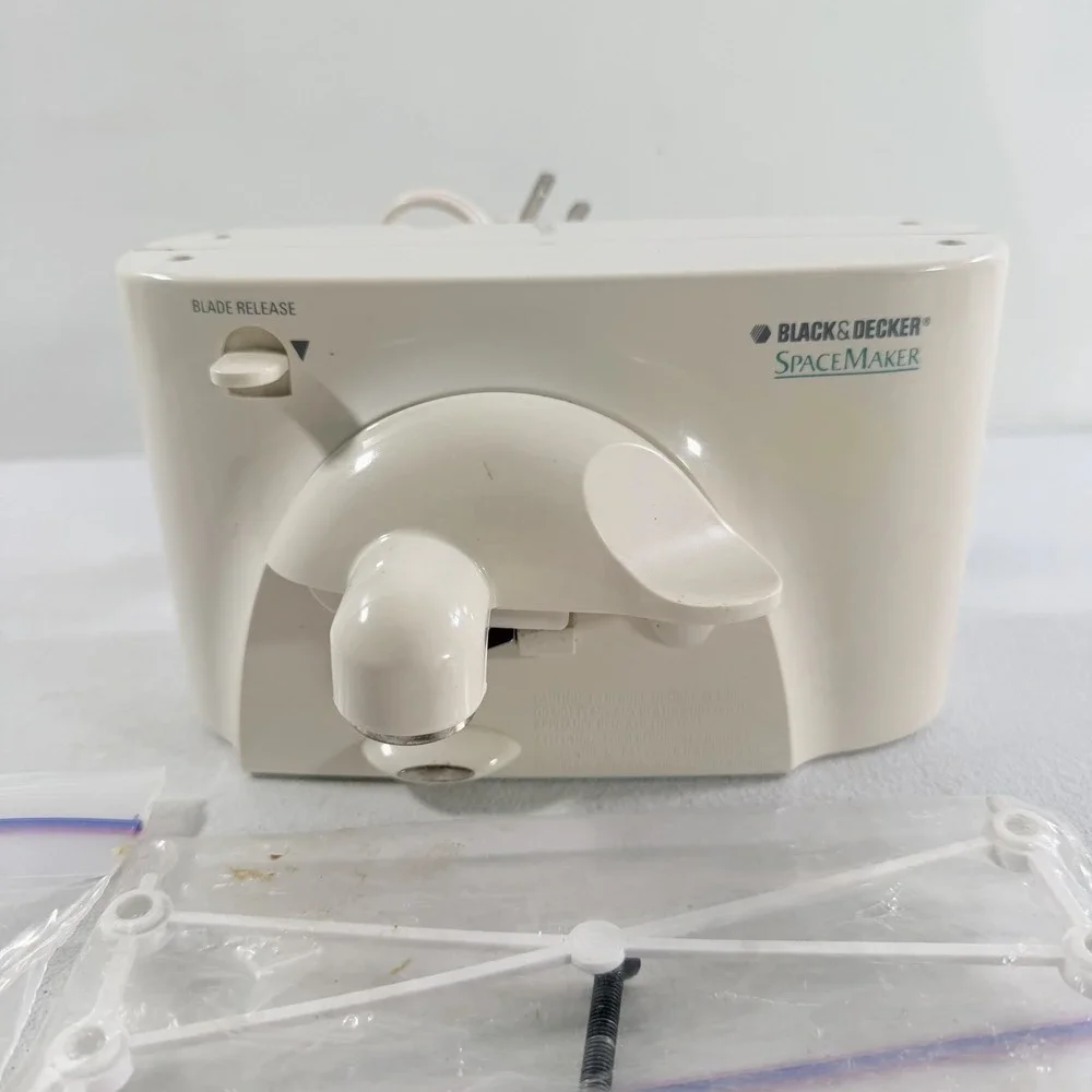 BLACK+DECKER Spacemaker Under Counter Can Opener EC75 White W/ Hardware TESTED